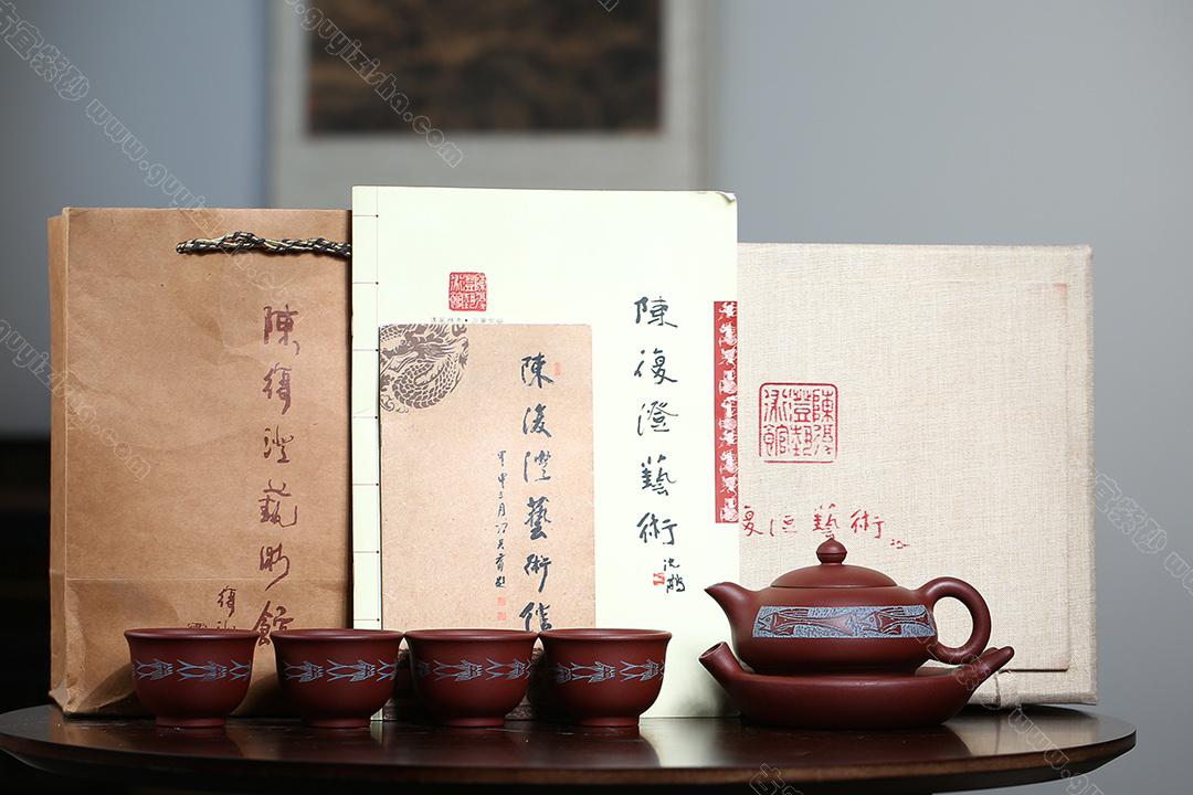 爆竹聲中一歲除，春風(fēng)送暖入屠蘇<br>【